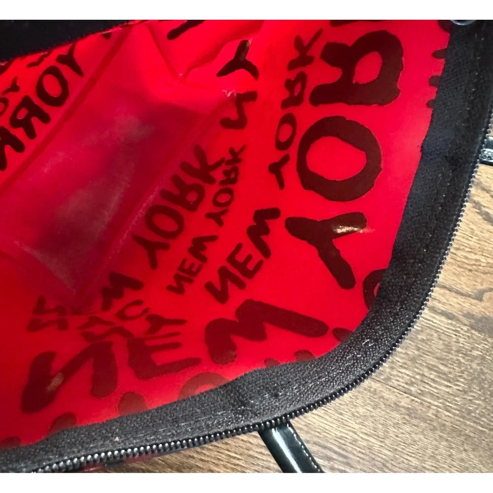 Macy's New York City Souvenir Tote Bag Red Vinyl Y2K Herald Square Small Zip Bag